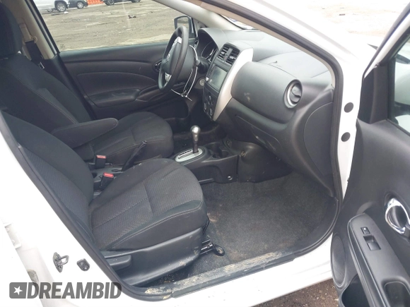 2019 Nissan Versa SV z VIN 3N1CN7AP3KL845999, wystawiony jako IAAI lot #41488079 z przebiegiem 120 491 mil mil oraz . Historia ofert i sprzedaży dostępna na DreamBid. Obrazek 5.