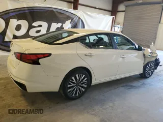 2025 Nissan Altima SV with VIN 1N4BL4DV5SN374144, listed as a Copart auction lot 53586105 with 1,409 mi miles and Clean Title. Bid and sale history available at DreamBid. Image 3.