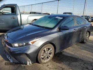 2022 Kia Forte LXS with VIN 3KPF24AD9NE462178, listed as a Copart auction lot 52307785 with 86,605 mi miles and Salvage Title. Bid and sale history available at carsss.com. Image 1.