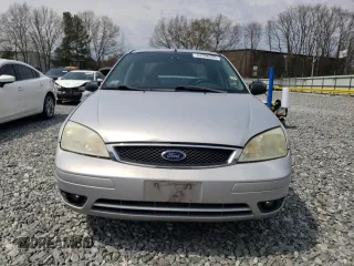 2006 Ford Focus S with VIN 1FAHP34N56W166189, listed as a Copart auction lot 54398265 with 45,247 mi miles and Clean Title. Bid and sale history available at carsss.com. Image 5.