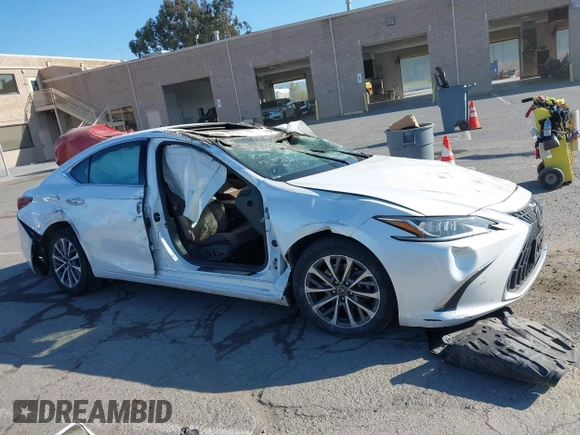 2022 Lexus ES with VIN 58ACZ1B16NU122915, listed as a IAAI auction lot 41891989 with 67,335 mi miles. Bid and sale history available at carsss.com. Image 14.