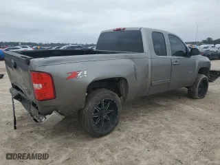 2009 Chevrolet Silverado 1500 LTZ with VIN 1GCEK39J09Z266429, listed as a Copart auction lot 45602525 with 163,931 mi miles and Salvage Title. Bid and sale history available at carsss.com. Image 3.