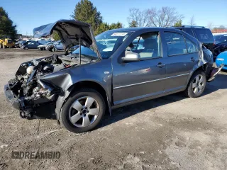 2004 Volkswagen Jetta Sedan GLS with VIN 3VWSK69M24M032198, listed as a Copart auction lot 84077774 with 0 mi miles and Salvage Title. Bid and sale history available at carsss.com. Image 1.