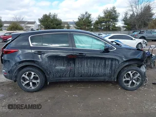 2021 Kia Sportage LX with VIN KNDPM3AC6M7845686, listed as a IAAI auction lot 41444426 with 28,764 mi miles. Bid and sale history available at carsss.com. Image 13.