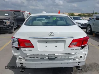 2010 Lexus ES 330 with VIN JTHBK1EGXA2396201, listed as a IAAI auction lot 41894913 with 97,124 mi miles and . Bid and sale history available at DreamBid. Image 16.