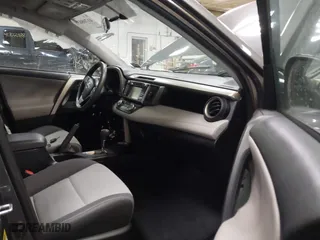 2014 Toyota RAV4 XLE with VIN 2T3RFREV0EW185541, listed as a IAAI auction lot 41708031 with 96,157 mi miles. Bid and sale history available at carsss.com. Image 5.