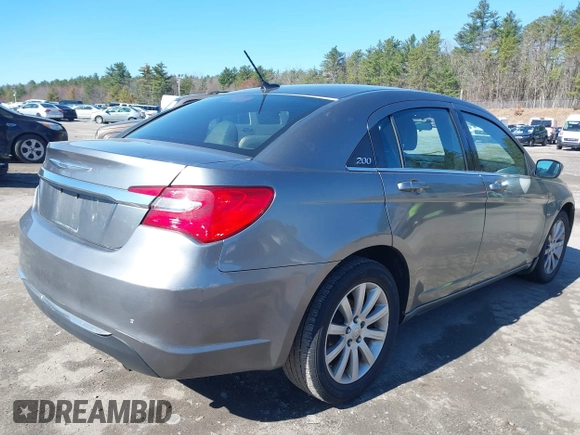 2012 Chrysler 200 Touring with VIN 1C3CCBBB4CN135282, listed as a IAAI auction lot 41947729 with 148,944 mi miles. Bid and sale history available at carsss.com. Image 4.