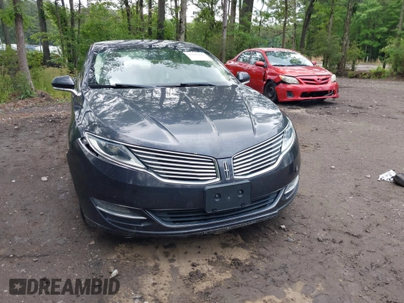 2013 Lincoln MKZ with VIN 3LN6L2J98DR817275, listed as a IAAI auction lot 42196186 with 128,456 mi miles. Bid and sale history available at carsss.com. Image 6.