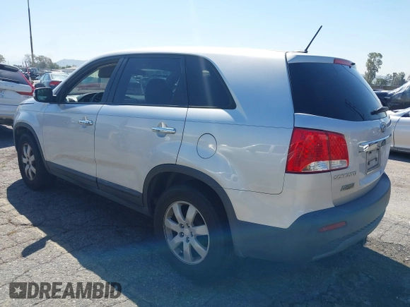 2011 Kia Sorento LX with VIN 5XYKT3A12BG031790, listed as a IAAI auction lot 42019848 with 170,413 mi miles. Bid and sale history available at carsss.com. Image 3.