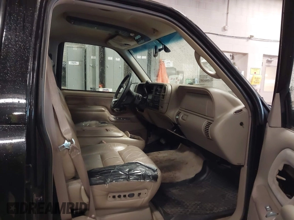 1999 GMC Suburban z VIN 3GKFK16R3XG529761, wystawiony jako IAAI lot #42272646 z przebiegiem 269 114 mil mil oraz . Historia ofert i sprzedaży dostępna na DreamBid. Obrazek 5.
