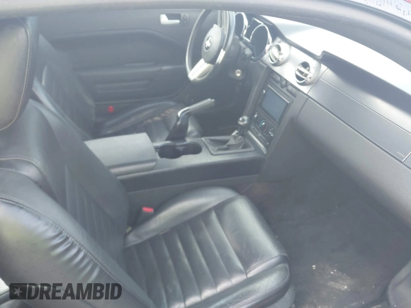 2006 Ford Mustang GT Deluxe with VIN 1ZVFT82H265195370, listed as a IAAI auction lot 42018364 with 129,165 mi miles. Bid and sale history available at carsss.com. Image 5.