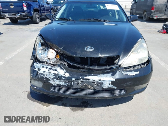 2002 Lexus ES 300 with VIN JTHBF30G720015358, listed as a IAAI auction lot 42127438 with 188,969 mi miles. Bid and sale history available at carsss.com. Image 6.