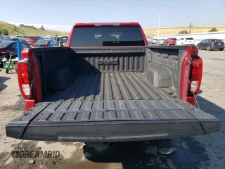 2022 GMC Sierra 1500 z VIN 1GTV9CET4NZ197774, wystawiony jako Copart lot #65208824 z przebiegiem 39 950 mil mil oraz Szkoda całkowita • Salvage title. Historia ofert i sprzedaży dostępna na DreamBid. Obrazek 6.