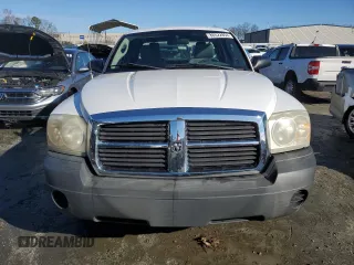 2005 Dodge Dakota ST with VIN 1D7HE22K95S304640, listed as a Copart auction lot 86522854 with Not Provided miles and Salvage Title. Bid and sale history available at DreamBid. Image 5.