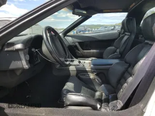 1990 Chevrolet Corvette z VIN 1G1YY2382L5115420, wystawiony jako Copart lot #57966615 z przebiegiem Nie podano mil oraz Tytuł czysty. Historia ofert i sprzedaży dostępna na DreamBid. Obrazek 7.