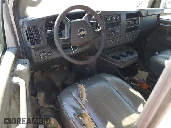 2016 Chevrolet Express Cargo with VIN 1GCWGAFF8G1131656, listed as a Copart auction lot 51832595 with 288,903 mi miles and Salvage title. Bid and sale history available at DreamBid. Image 8.