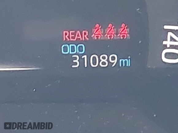 2021 Toyota RAV4 Hybrid XSE z VIN 4T3E6RFV2MU007724, wystawiony jako IAAI lot #42213345 z przebiegiem 31 089 mil mil oraz . Historia ofert i sprzedaży dostępna na DreamBid. Obrazek 16.