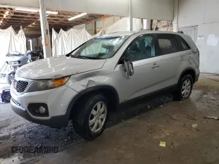 2011 Kia Sorento LX с VIN 5XYKTDA10BG098751, выставлен на аукционе Copart как лот 63677255 с пробегом 177 734 миль миль и Списание • Salvage title. История ставок и продаж доступна на DreamBid. Изображение 1.