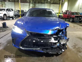 2021 Lexus ES with VIN 58AHZ1B12MU093532, listed as a Copart auction lot 43838425 with 38,430 mi miles and Salvage Title. Bid and sale history available at carsss.com. Image 5.