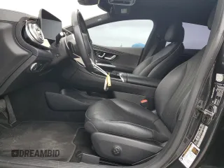 2023 Mercedes-Benz EQE 350+ z VIN W1KEG2BB4PF011740, wystawiony jako Copart lot #53811655 z przebiegiem 31 981 mil mil oraz Szkoda całkowita • Salvage title. Historia ofert i sprzedaży dostępna na DreamBid. Obrazek 7.