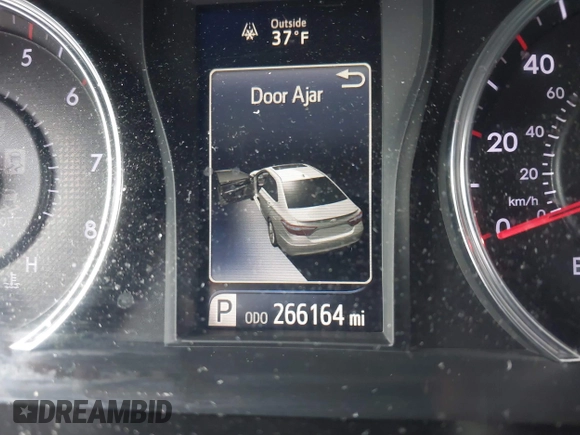 2017 Toyota Camry XLE with VIN 4T1BF1FK6HU814904, listed as a IAAI auction lot 41514002 with 266,164 mi miles and . Bid and sale history available at DreamBid. Image 15.