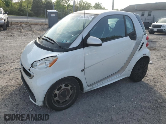 2015 Smart fortwo Passion with VIN WMEEJ3BA2FK806270, listed as a Copart auction lot 55263685 with 118,602 mi miles and Clean Title. Bid and sale history available at carsss.com. Image 1.
