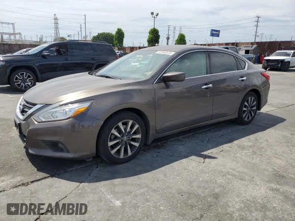 2017 Nissan Altima SV z VIN 1N4AL3AP5HC122605, wystawiony jako Copart lot #55948535 z przebiegiem 101 575 mil mil oraz Szkoda całkowita • Salvage title. Historia ofert i sprzedaży dostępna na DreamBid. Obrazek 1.
