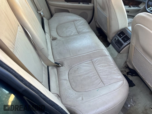 2011 Jaguar XF with VIN SAJWA0FB6BLS07902, listed as a Copart auction lot 80990964 with 110,451 mi miles and Clean Title. Bid and sale history available at carsss.com. Image 6.