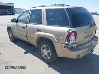 2006 Chevrolet TrailBlazer LS with VIN 1GNDT13S562346030, listed as a IAAI auction lot 41915887 with 228,486 mi miles and . Bid and sale history available at DreamBid. Image 3.
