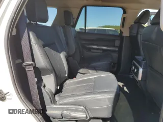2024 Ford Expedition XLT z VIN 1FMJU1H87REA11212, wystawiony jako Copart lot #46078225 z przebiegiem 7801 mil mil oraz Szkody całkowita. Historia ofert i sprzedaży dostępna na DreamBid. Obrazek 11.