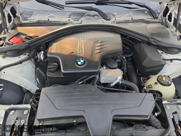 2014 BMW 3 Series 328i xDrive с VIN WBA3B5G57ENS10589, выставлен на аукционе IAAI как лот 42476824 с пробегом 208 112 миль миль и . История ставок и продаж доступна на DreamBid. Изображение 9.