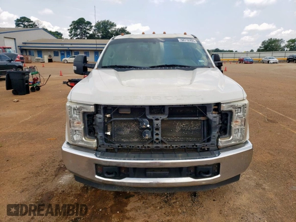 2019 Ford F-350 Lariat with VIN 1FT8W3CT5KEC67505, listed as a Copart auction lot 58712455 with 198,476 mi miles and Clean title. Bid and sale history available at DreamBid. Image 5.