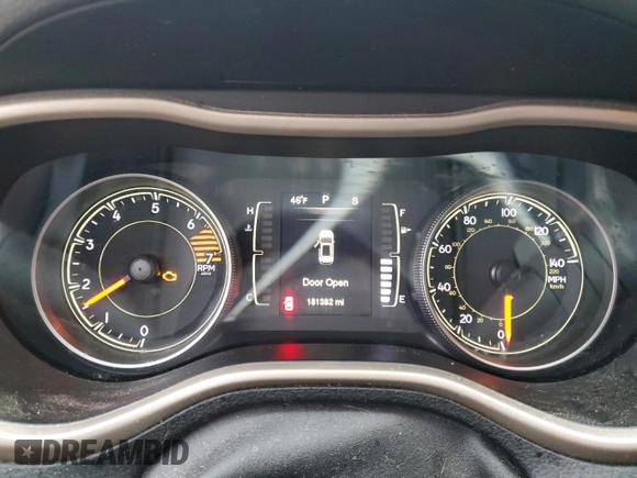 2016 Jeep Cherokee Latitude z VIN 1C4PJMCB0GW163707, wystawiony jako Copart lot #57449945 z przebiegiem 181 382 mil mil oraz Czysty tytuł • Clean title. Historia ofert i sprzedaży dostępna na DreamBid. Obrazek 9.