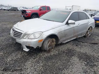 2012 Mercedes-Benz E-Class E 350 Luxury with VIN WDDHF5KB4CA618729, listed as a IAAI auction lot 41074382 with 115,060 mi miles. Bid and sale history available at carsss.com. Image 17.