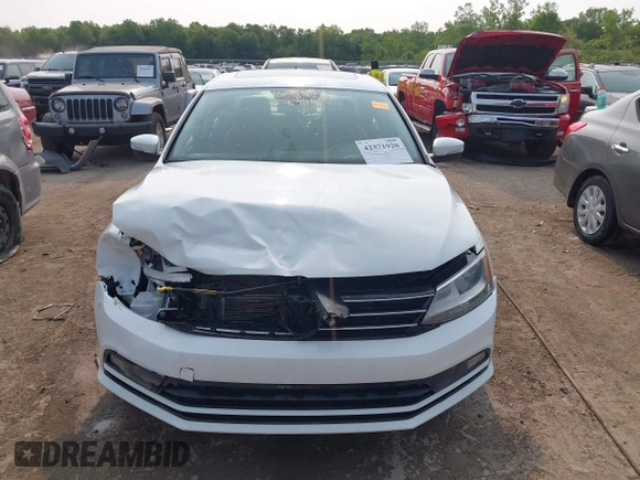 2015 Volkswagen Jetta SE with VIN 3VWD17AJ7FM302290, listed as a IAAI auction lot 42371920 with 127,631 mi miles and . Bid and sale history available at DreamBid. Image 12.