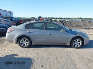 2007 Nissan Altima 2.5 S with VIN 1N4AL21E27N423263, listed as a IAAI auction lot 42049782 with 163,945 mi miles. Bid and sale history available at carsss.com. Image 17.