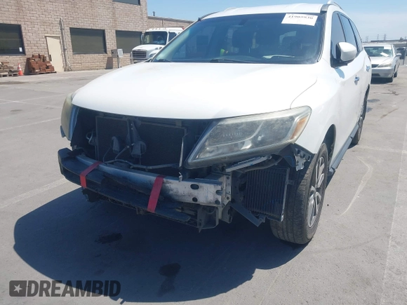 2013 Nissan Pathfinder SV with VIN 5N1AR2MN2DC657541, listed as a IAAI auction lot 41905930 with 311,578 mi miles. Bid and sale history available at carsss.com. Image 6.