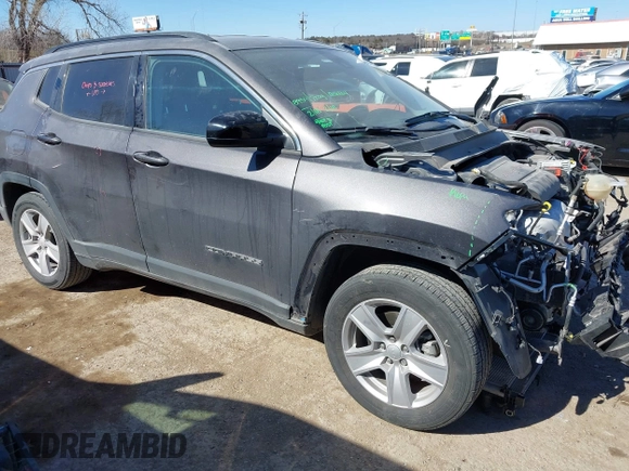 2022 Jeep Compass Latitude with VIN 3C4NJCBB6NT224970, listed as a IAAI auction lot 41689596 with 36,314 mi miles and . Bid and sale history available at carsss.com. Image 1.