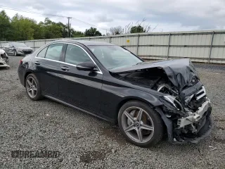 2018 Mercedes-Benz C 300 with VIN 55SWF4KBXJU262480, listed as a Copart auction lot 68102534 with 58,003 mi miles and Salvage Title. Bid and sale history available at DreamBid. Image 4.