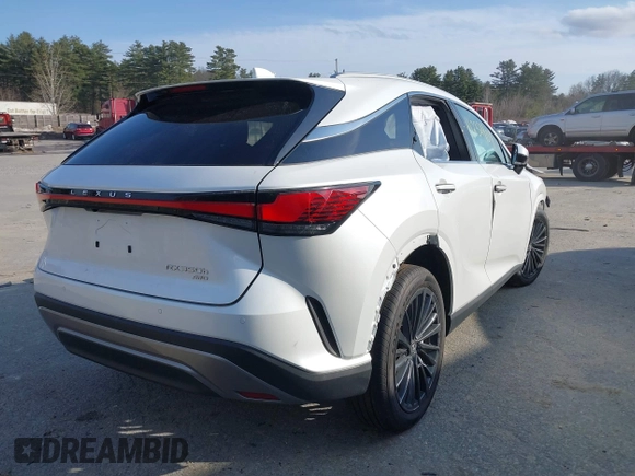 2024 Lexus RX 350h z VIN 2T2BBMCA3RC062053, wystawiony jako IAAI lot #41232401 z przebiegiem 763 mil mil oraz . Historia ofert i sprzedaży dostępna na DreamBid. Obrazek 4.
