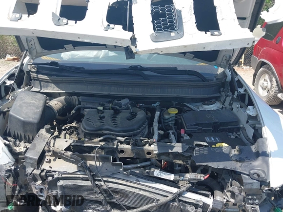 2015 Jeep Cherokee Limited with VIN 1C4PJLDS8FW566065, listed as a IAAI auction lot 42032563 with 181,937 mi miles and . Bid and sale history available at DreamBid. Image 10.