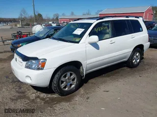 2007 Toyota Highlander w/3rd Row with VIN JTEEP21A870211778, listed as a IAAI auction lot 41821461 with 231,498 mi miles. Bid and sale history available at carsss.com. Image 2.