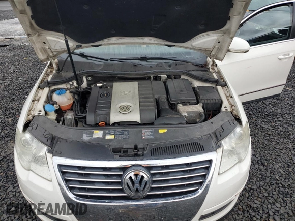 2008 Volkswagen Passat Komfort with VIN WVWLK73C28E121987, listed as a Copart auction lot 78504164 with 158,147 mi miles and Salvage title. Bid and sale history available at DreamBid. Image 11.