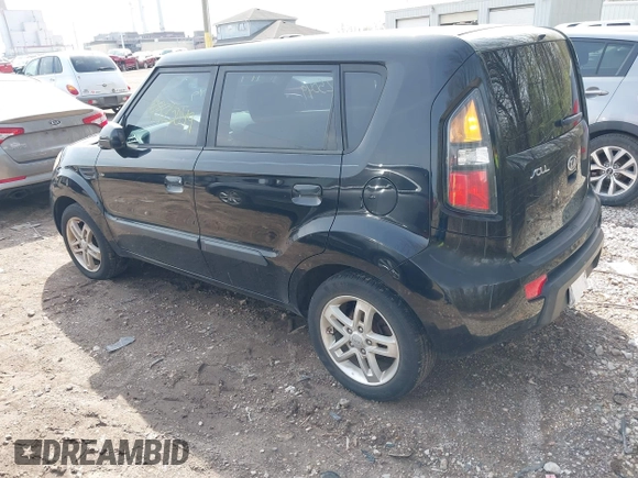 2010 Kia Soul + with VIN KNDJT2A25A7180012, listed as a IAAI auction lot 41925049 with 191,511 mi miles. Bid and sale history available at carsss.com. Image 3.