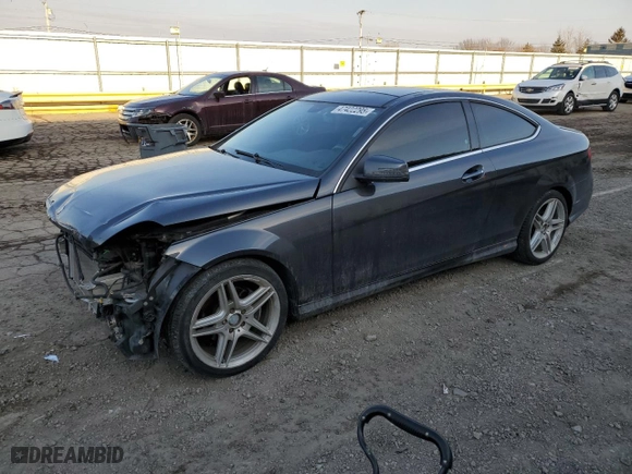 2013 Mercedes-Benz C-Class C 250 with VIN WDDGJ4HB7DF953337, listed as a Copart auction lot 47422295 with 105,198 mi miles and Salvage Title. Bid and sale history available at carsss.com. Image 1.