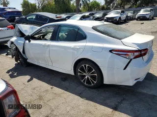 2020 Toyota Camry SE z VIN 4T1G11AK2LU942853, wystawiony jako Copart lot #50082985 z przebiegiem 333 333 mil mil oraz Czysty tytuł • Clean title. Historia ofert i sprzedaży dostępna na DreamBid. Obrazek 2.