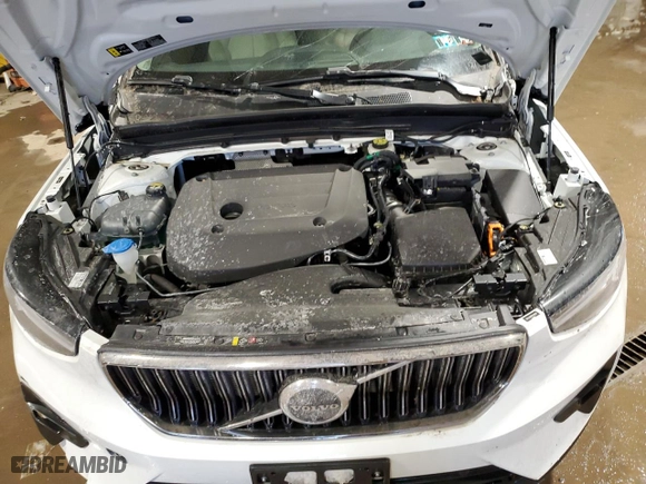 2024 Volvo XC40 Plus Bright Theme with VIN YV4L12UE8R2232520, listed as a Copart auction lot 42527955 with 12,975 mi miles and Salvage Title. Bid and sale history available at carsss.com. Image 12.