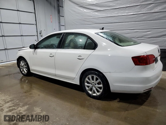 2013 Volkswagen Jetta Sedan SE w/Convenience/Sunroof with VIN 3VWBP7AJ6DM424612, listed as a Copart auction lot 48241275 with 124,177 mi miles and Salvage Title. Bid and sale history available at carsss.com. Image 2.