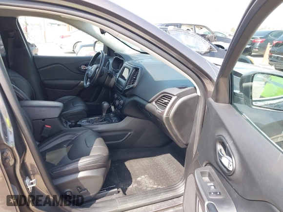 2021 Jeep Cherokee Latitude Lux with VIN 1C4PJMMX4MD149875, listed as a IAAI auction lot 42139782 with 58,324 mi miles and . Bid and sale history available at DreamBid. Image 5.