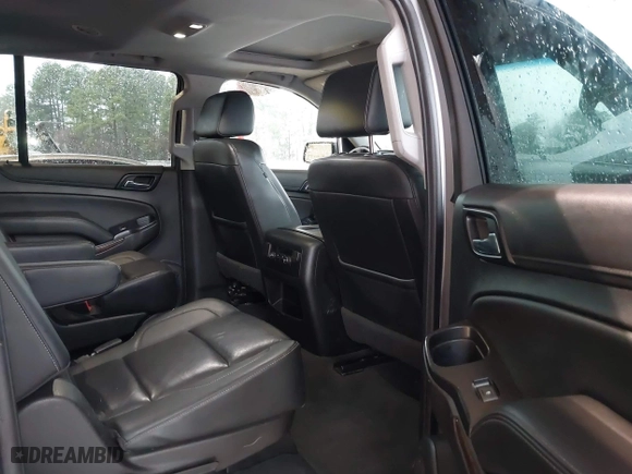 2020 Chevrolet Suburban LT with VIN 1GNSKHKC0LR282818, listed as a IAAI auction lot 41539280 with 116,041 mi miles. Bid and sale history available at carsss.com. Image 8.
